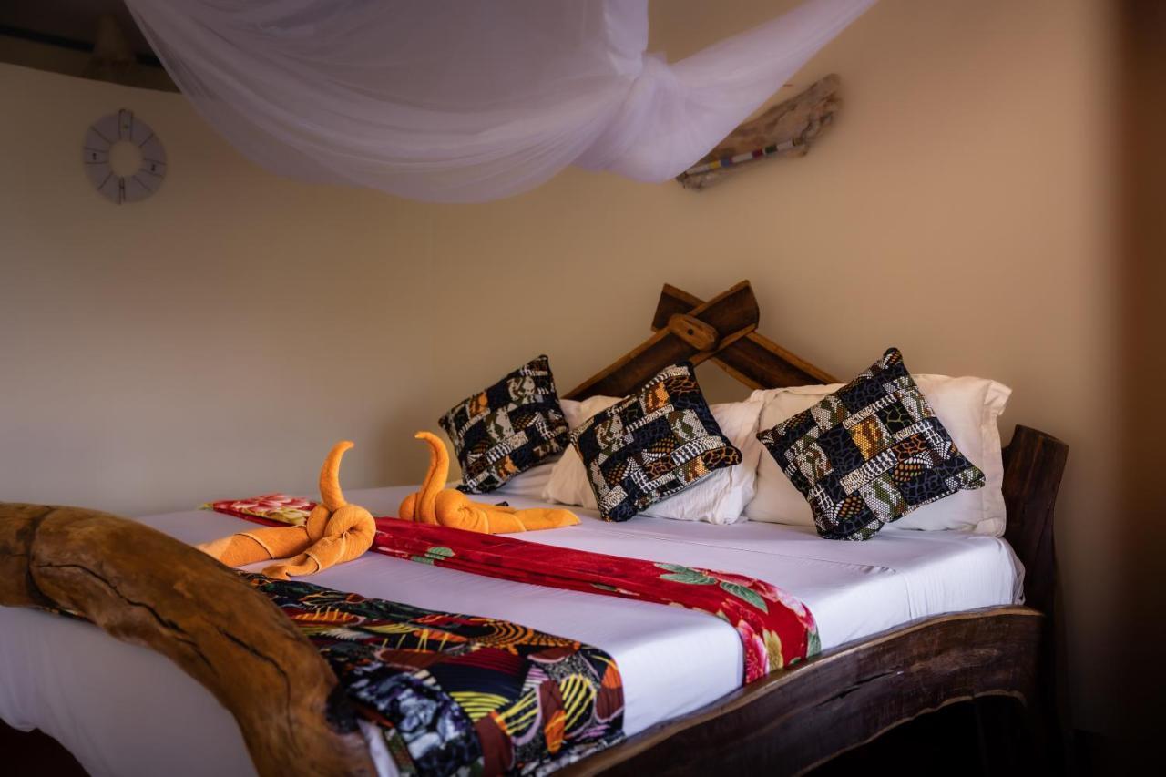 Mtowabaga Lake Natron Maasai Giraffe Eco Lodge And Camping מראה חיצוני תמונה