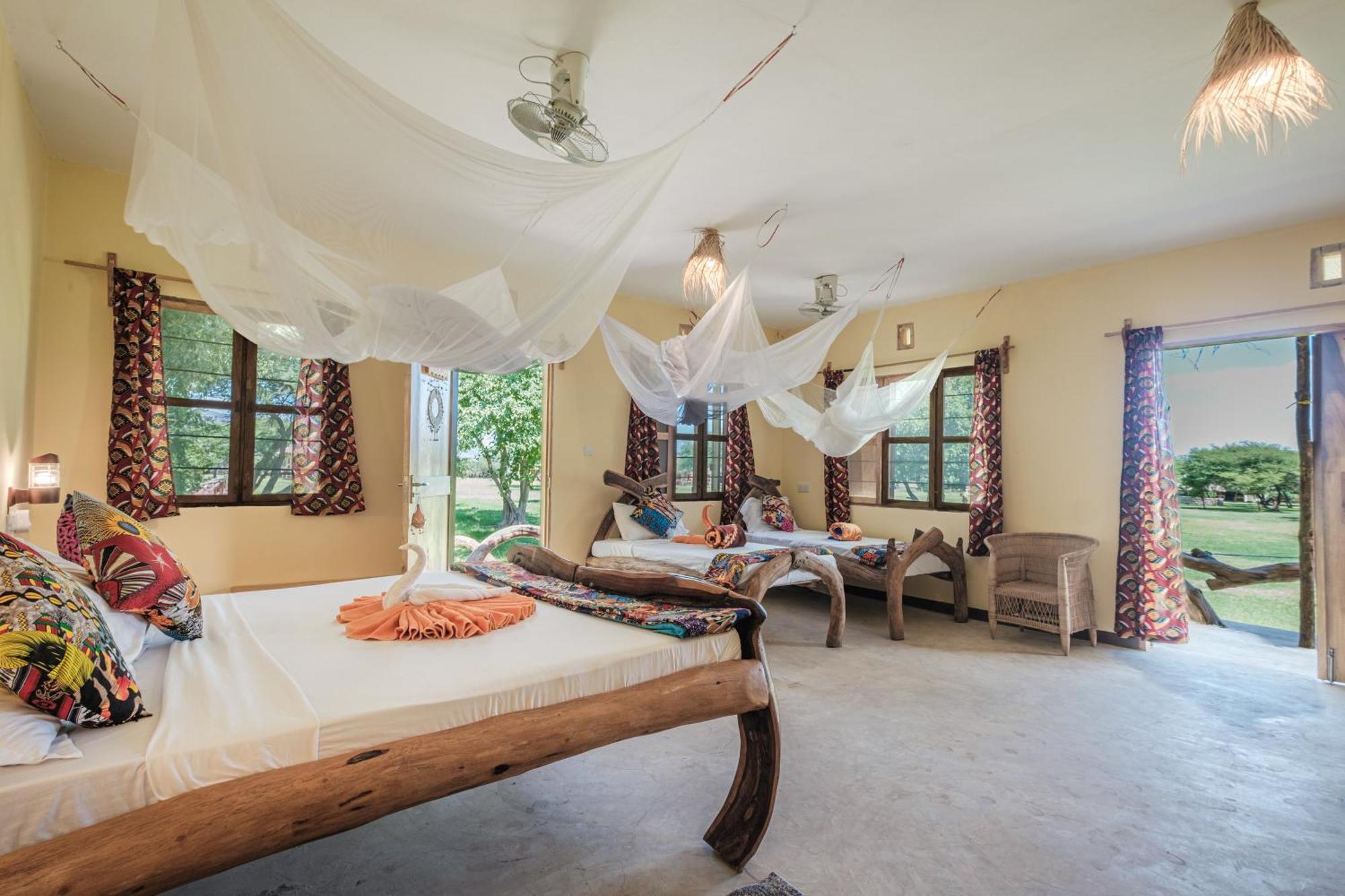 Mtowabaga Lake Natron Maasai Giraffe Eco Lodge And Camping מראה חיצוני תמונה