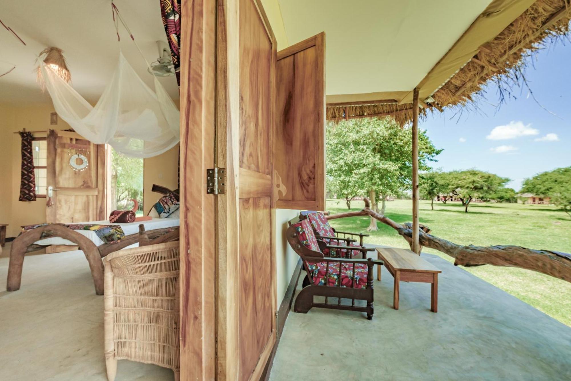 Mtowabaga Lake Natron Maasai Giraffe Eco Lodge And Camping מראה חיצוני תמונה