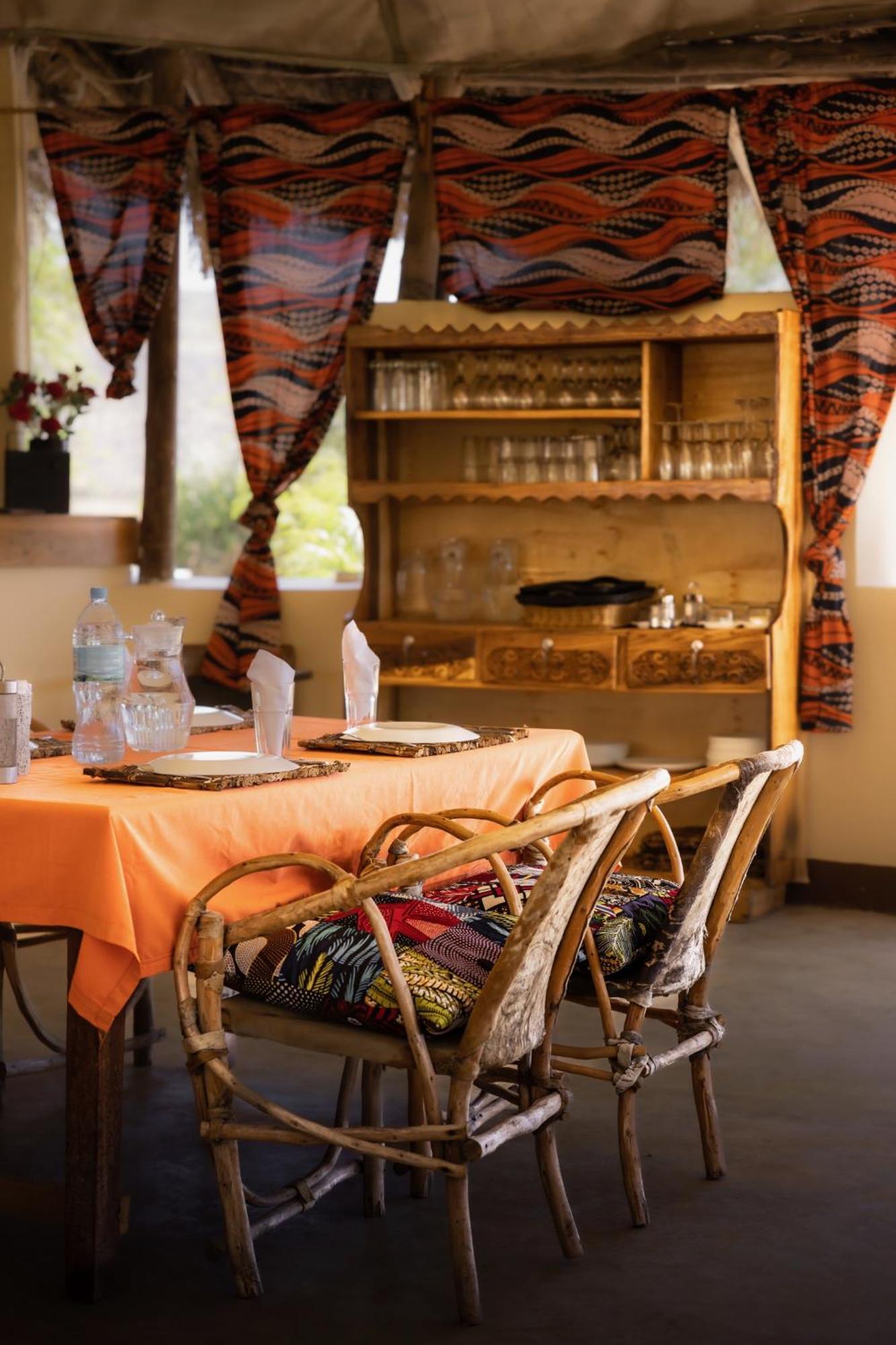 Mtowabaga Lake Natron Maasai Giraffe Eco Lodge And Camping מראה חיצוני תמונה